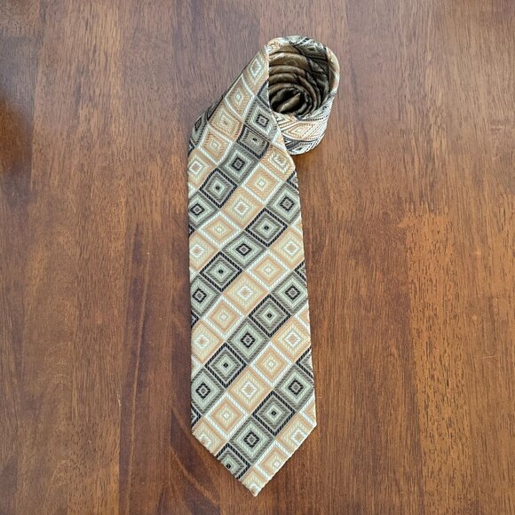 Giorgio Brutini Hand Made Necktie Classic Diamond Pattern Neutral Suit Tie - Picture 3 of 9